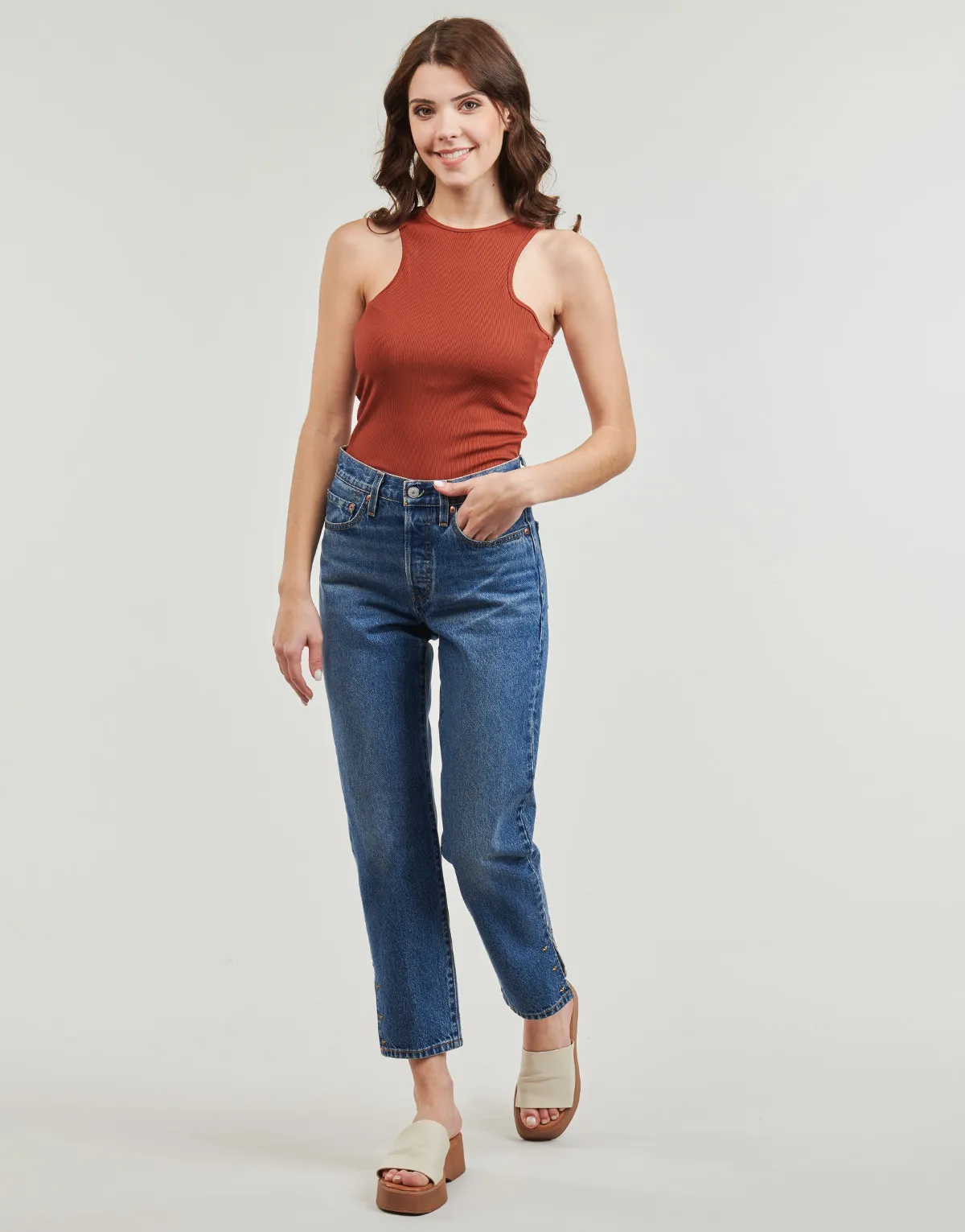 501® CROP