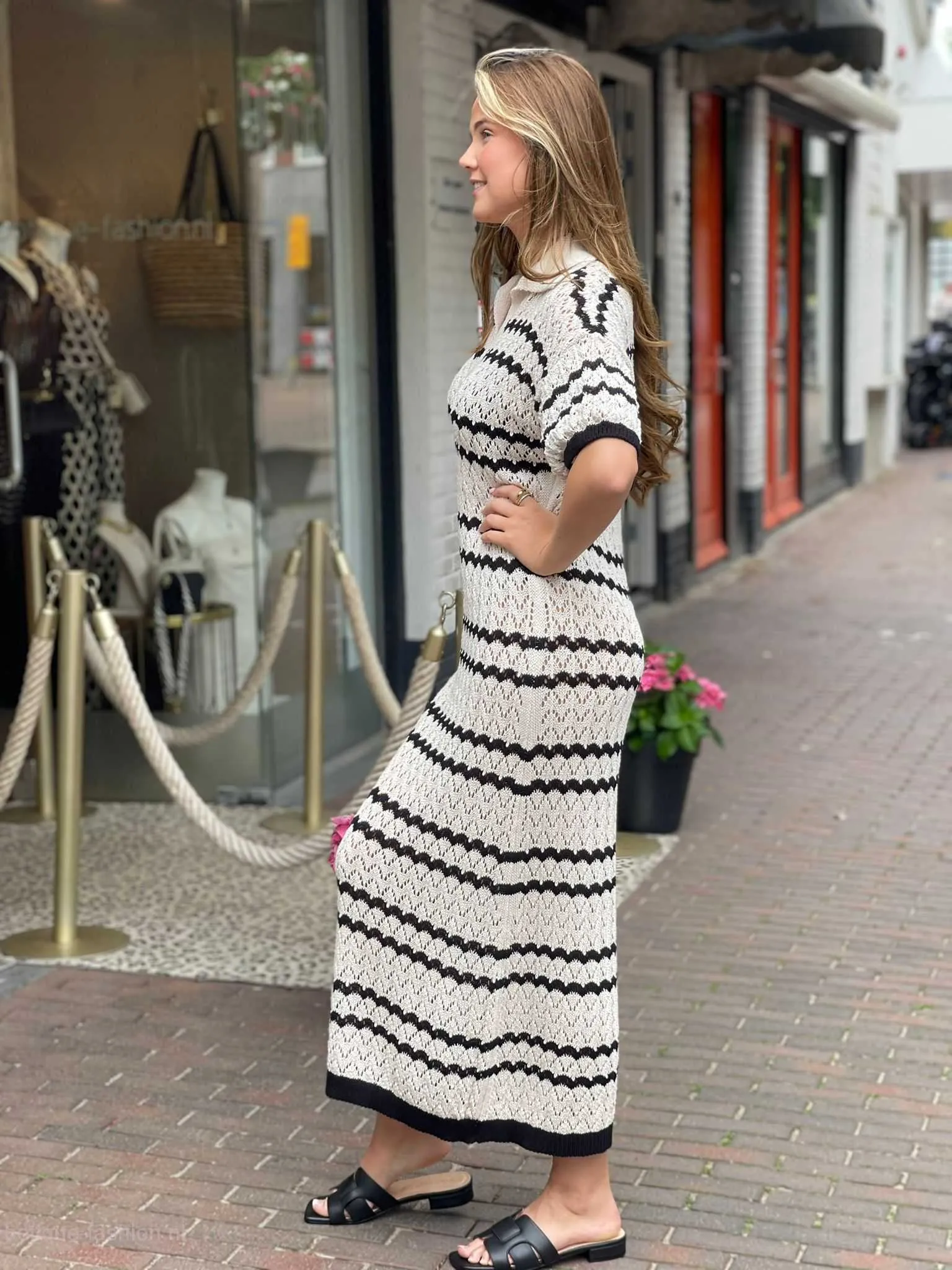 GEHAAKTE TSHIRT MAXI JURK BEIGEZWART