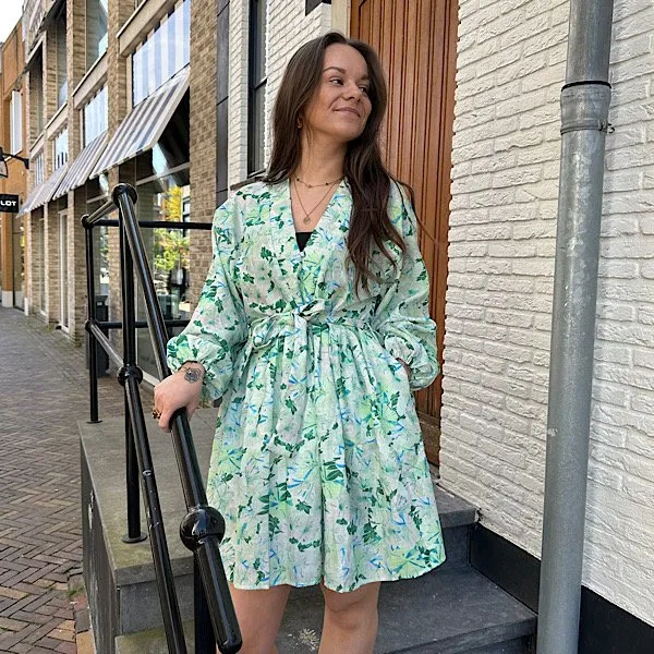 Groen pof jurkje met print